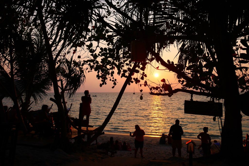 หาดซันเซ็ท หรือหาดประมงยามเย็น